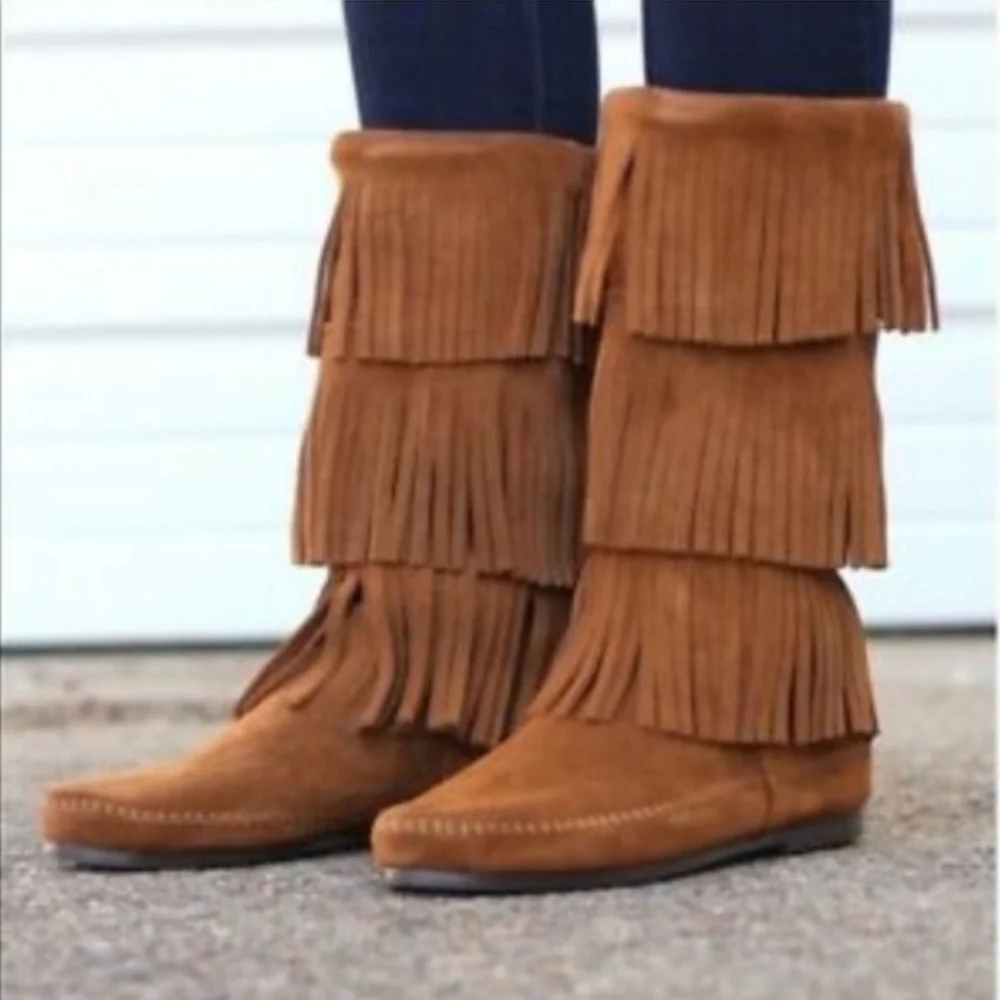 Minnetonka Brown 3 Tier Fringe Suede Boots, Women's 6 Hippie Boho Festival